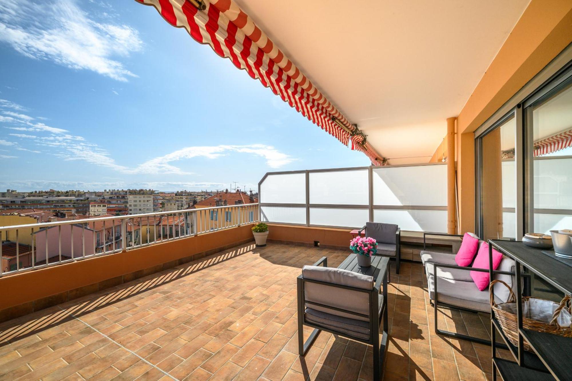 'L'Alicante Proche' Gare, Terrasse, Vue Mer Menton Exteriör bild