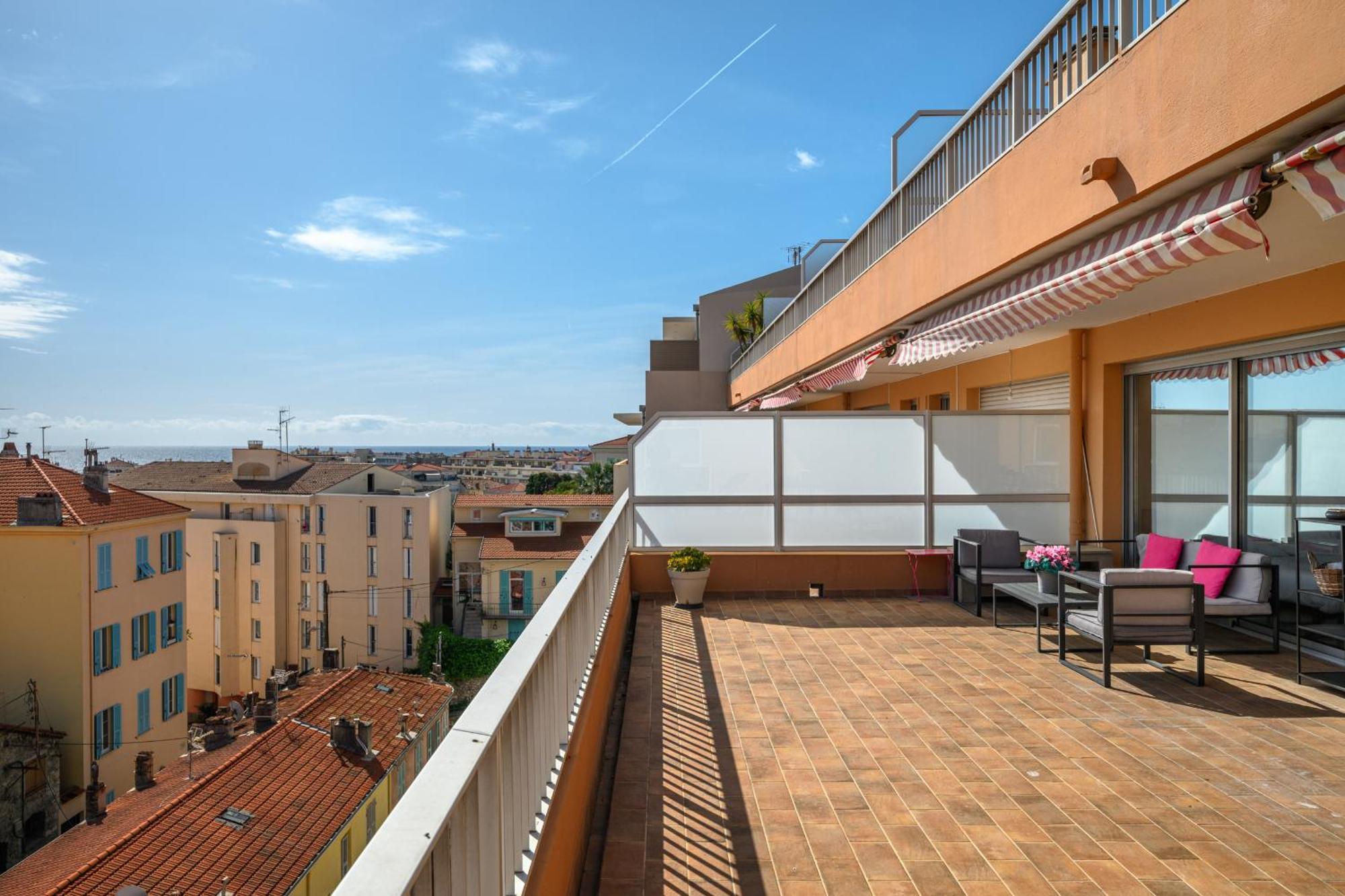 'L'Alicante Proche' Gare, Terrasse, Vue Mer Menton Exteriör bild