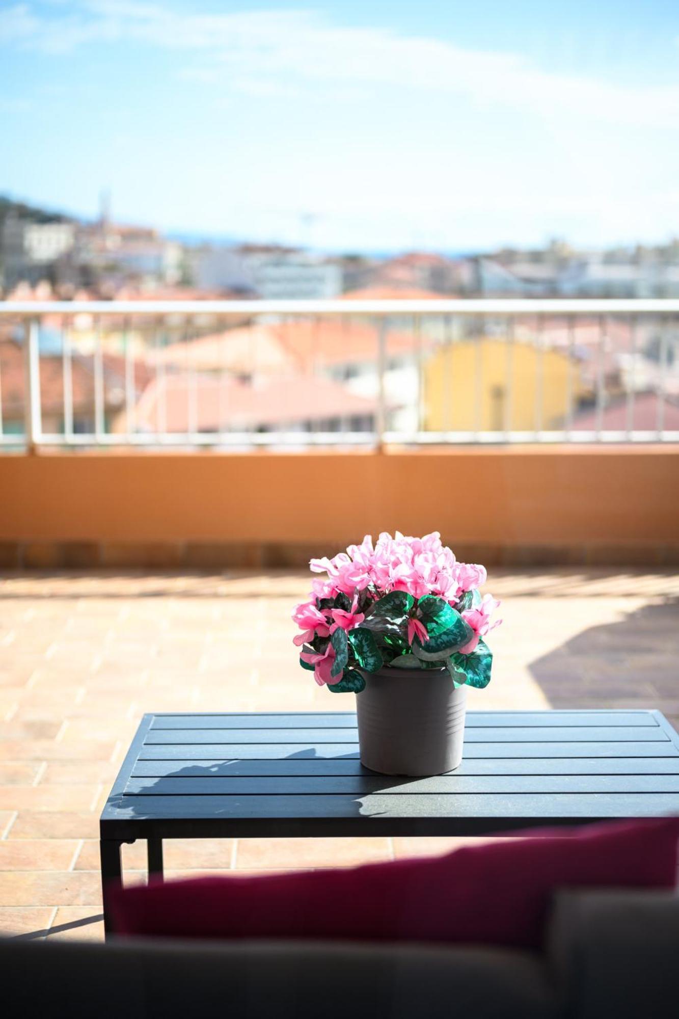 'L'Alicante Proche' Gare, Terrasse, Vue Mer Menton Exteriör bild